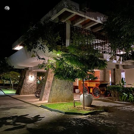 Grand Udawalawe Safari Resort Eksteriør billede