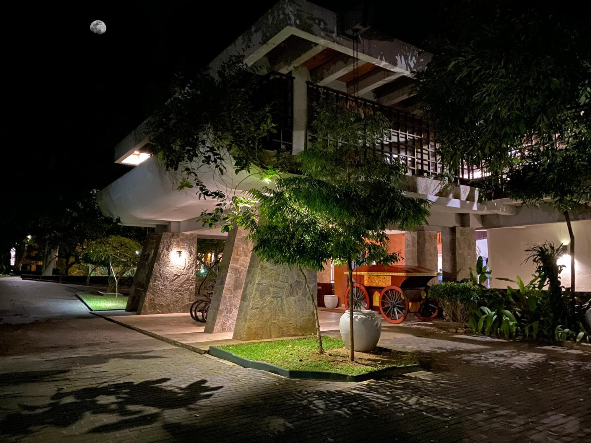 Grand Udawalawe Safari Resort Eksteriør billede