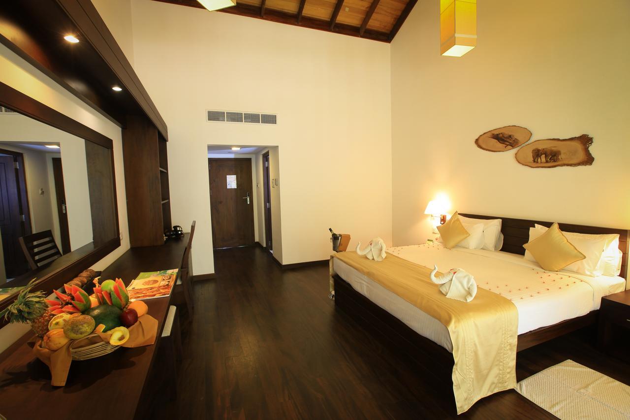 Grand Udawalawe Safari Resort Eksteriør billede