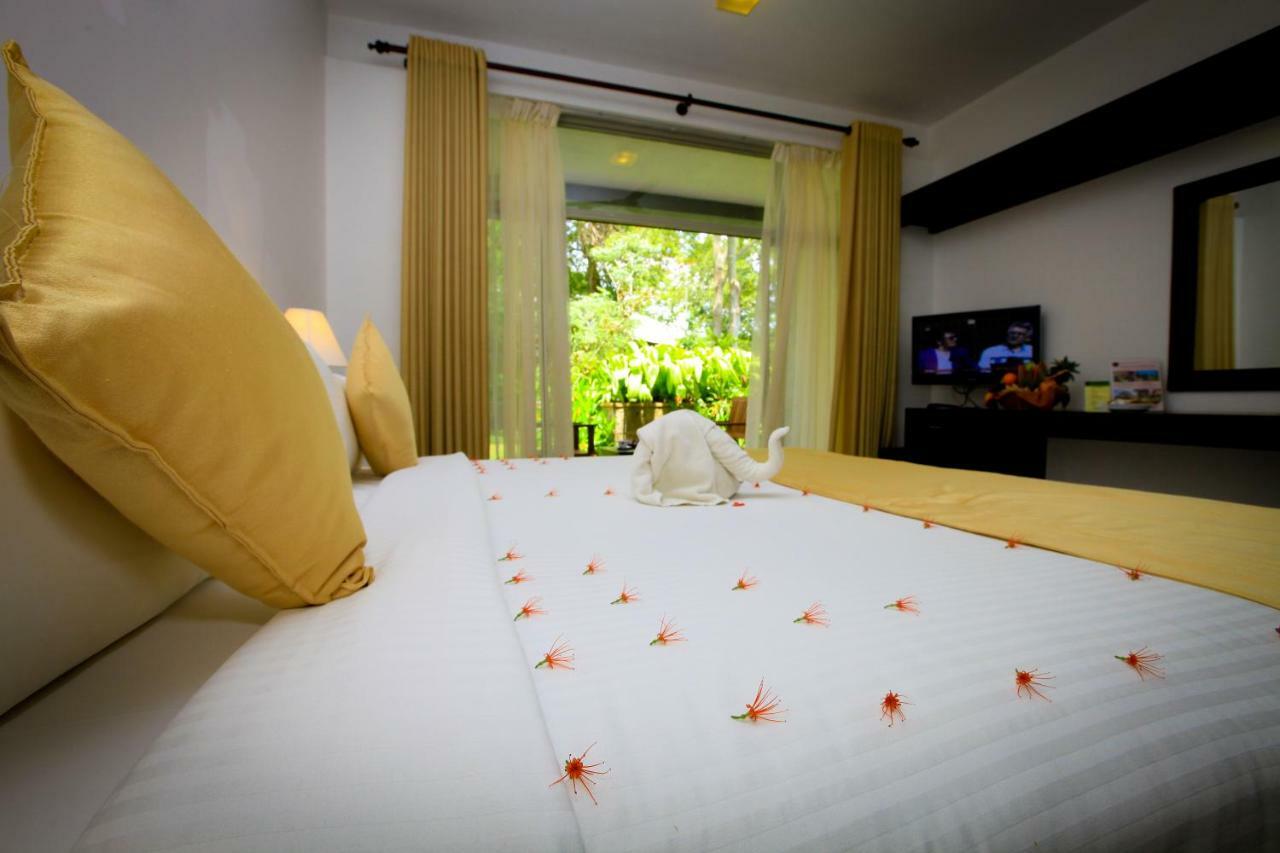 Grand Udawalawe Safari Resort Eksteriør billede