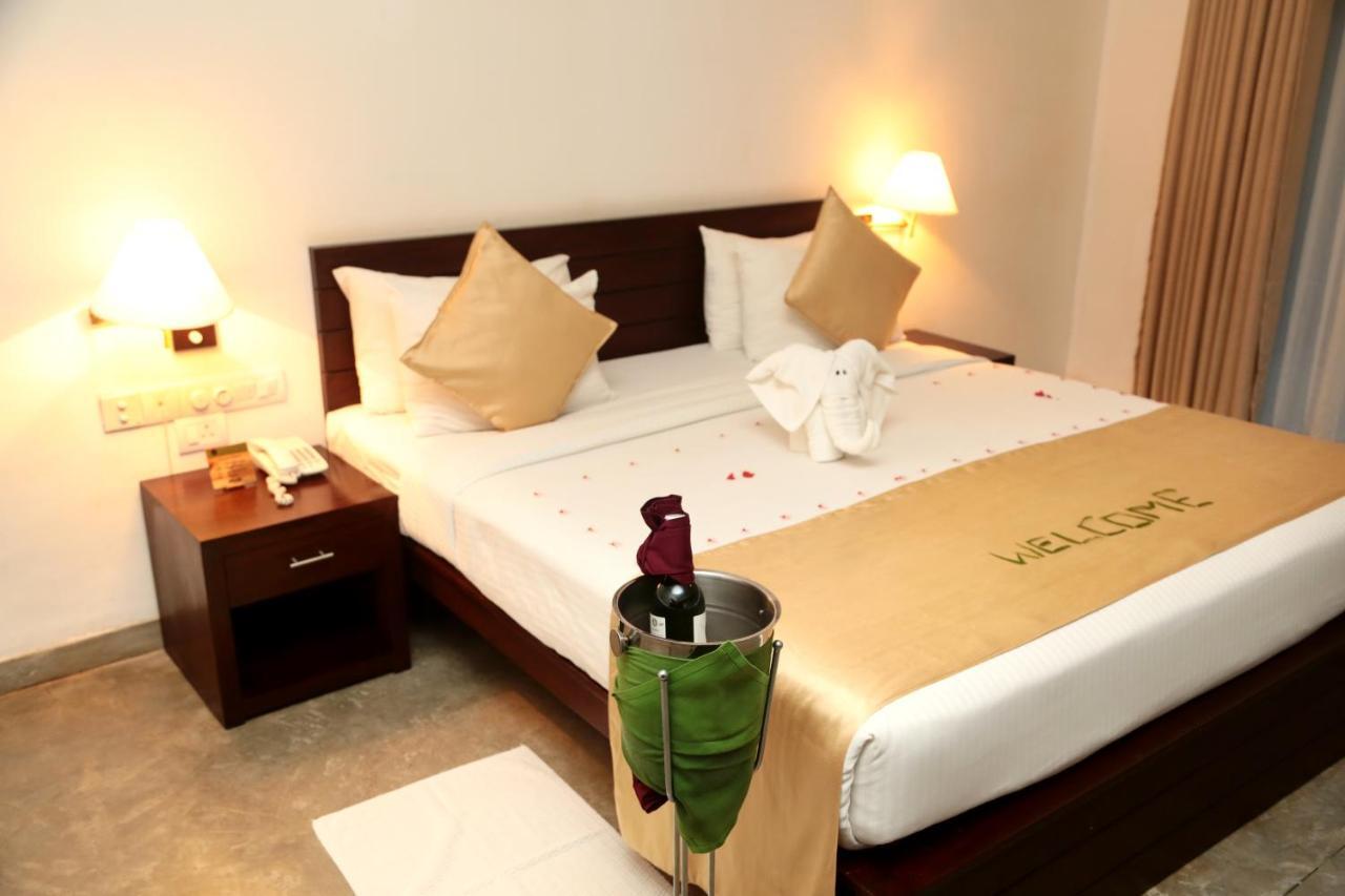 Grand Udawalawe Safari Resort Eksteriør billede